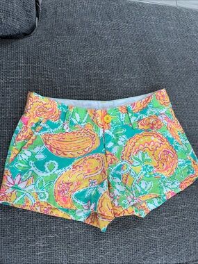 Lilly Pulitzer Tropical Paisley & Floral Cotton Walsh Shorts size 00 3” Inseam